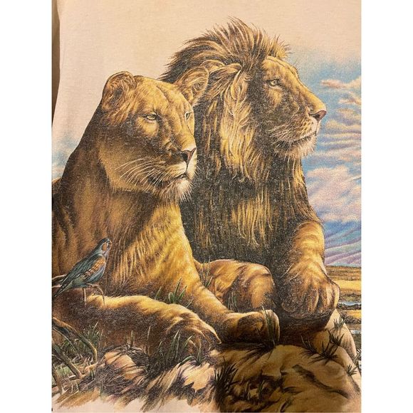 Vintage Lions distressed Tshirt All Over Print Wrap Around  Extinction is Foreve - Picture 1 of 16
